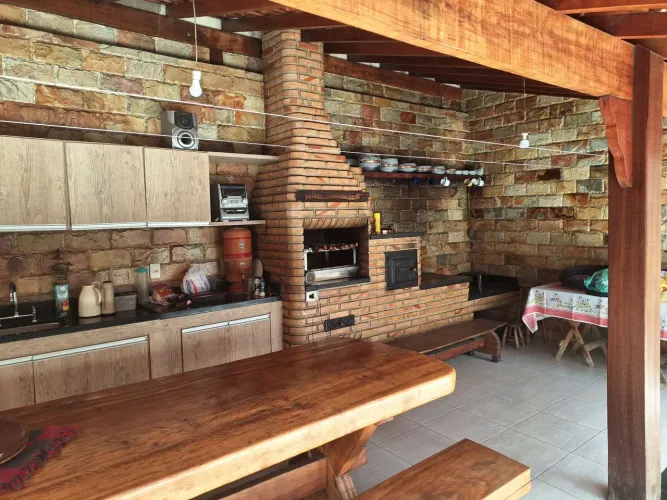 Casa confortável próximo ao sesc venda nova