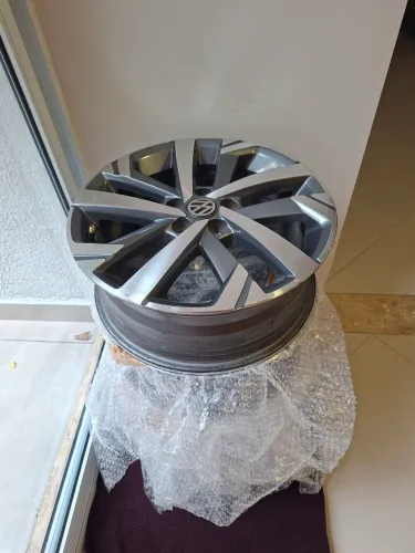 Rodas originais Volkswagen Aro 16