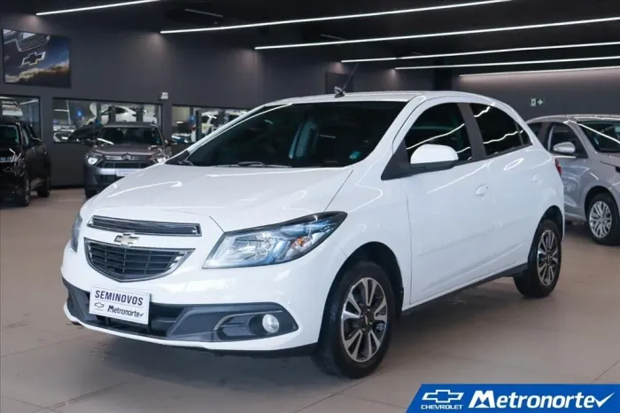 Chevrolet Onix Hatch LTZ 1.4 8V Flex Power Mec. 4P 2015