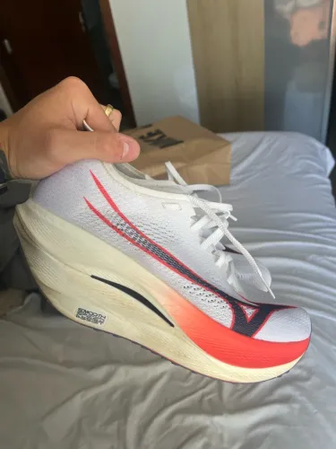 Mizuno Wave Rebellion Pro 3