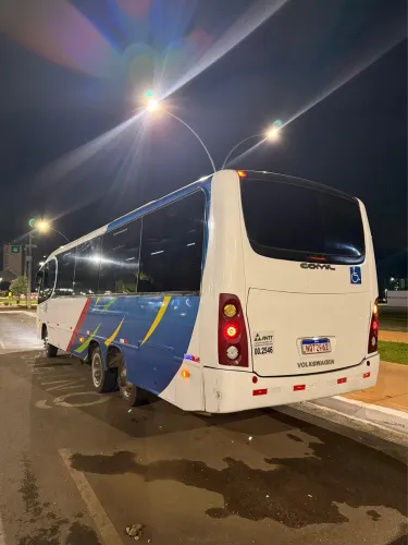 Vendo Micro ônibus Comil Pia R$170.000