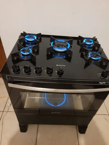 Vendo este fogão funciona as boca e o forno automático