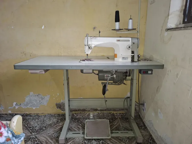 Máquina de Costura Reta Industrial RGT