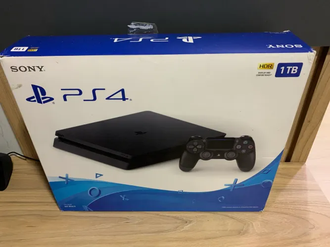 PlayStation 4 Slim de 1 TB