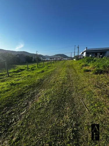 Terreno à venda no bairro Ambrósio - Garopaba/SC