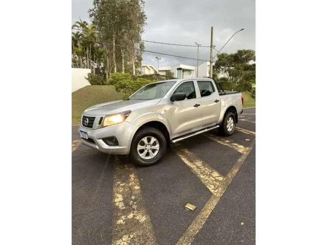 Nissan Frontier XE CD 4X4 2.3 Bi-TB Diesel Aut. 2022