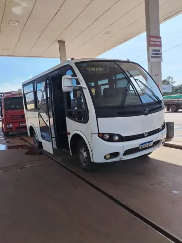 Vende se Microônibus piccolino 18 lugares