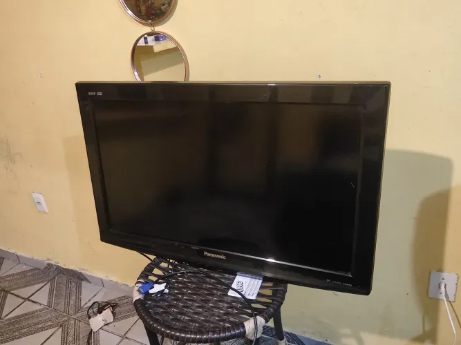 TV Panasonic Viera 32? LCD - TC-L32C20B