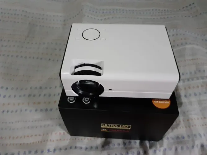 Vendo esse projetor novo