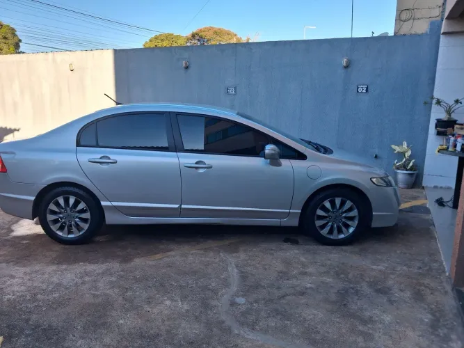 Honda Civic Sed. Lxl/lxl SE 1.8 Flex 16V Mec. 2011