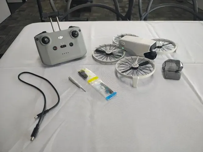Drone DJI Flip Compacto Impecável - Completo + Controle RC-N3 + Acessórios