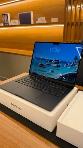 MacBook Air M2 - 256GB SSD 16GB RAM | Seminovo - Impecável