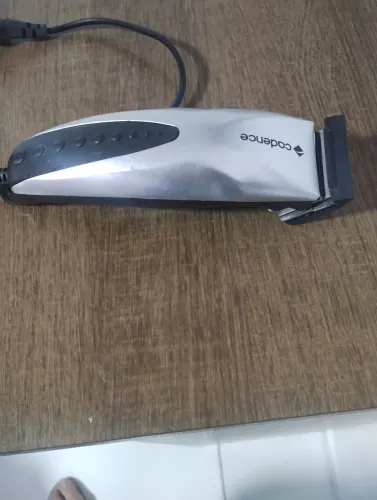 Máquina de cortar cabelo Cadence