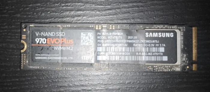 SSD Samsung 970 EVO Plus, 1TB, M.2 NVMe, Leitura: 3500MB/s e Gravação: 3300MB/s