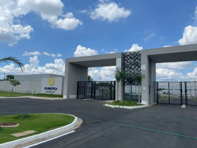 Terreno em Condomínio à Venda em Nova Odessa-SP - Bairro Jardim Florença - 300m² de Área
