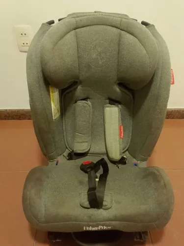 Cadeirinha da marca FISHER PRINCE