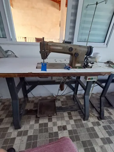 Vendo maquina de costura