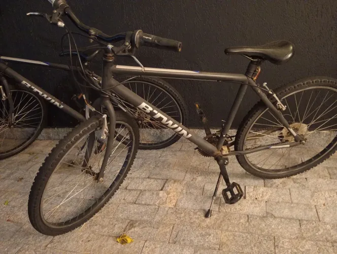 Vendo Bicicleta semi nova