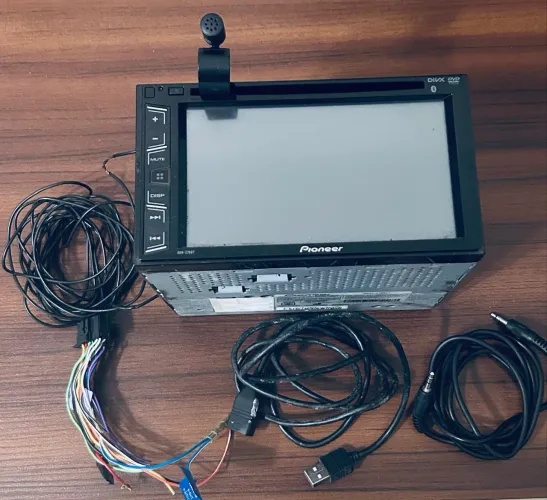 DVD Player Pioneer AVH-27BT 2 Din 7 pol