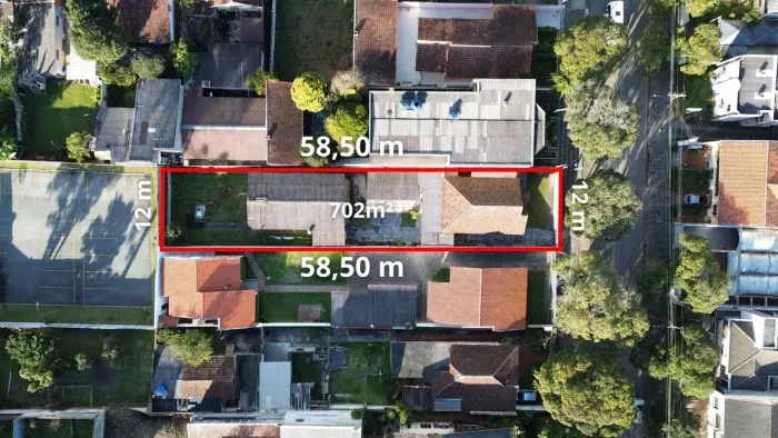 Terreno ZR3 nas Mercês | 702 m² | Potencial construtivo em localização privilegiada