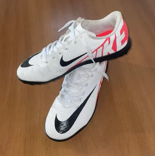 Chuteira NIKE MERCURIAL CLUB n37