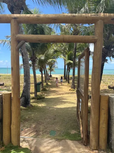 Itacimirim, pé na areia, NASCENTE, 4 suítes sendo 1 de serviço - Villas da Praia