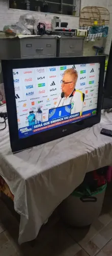 Tv LG 32 polegadas não e smartv
