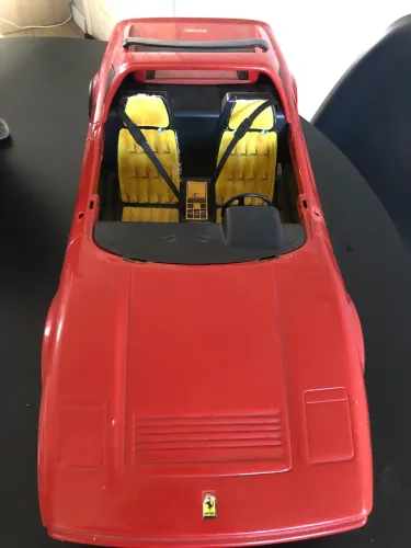 Ferrari Barbie estrela