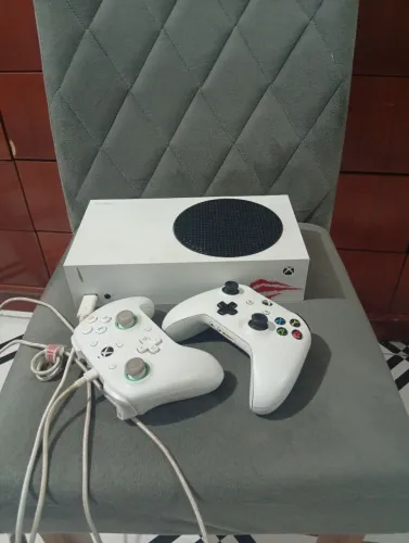 Vendo Xbox série s 2.000$ 