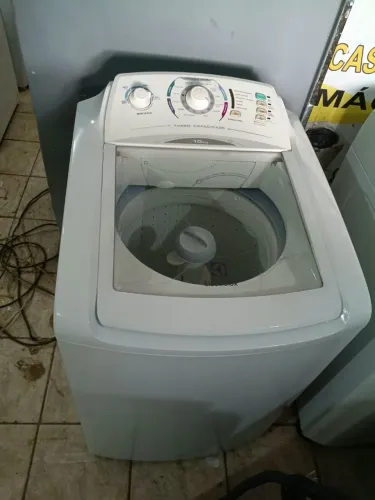Vendo maquina de lava roupa 10kg