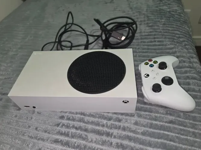 Xbox Series S 512GB + Controle Original + Cabos Originais