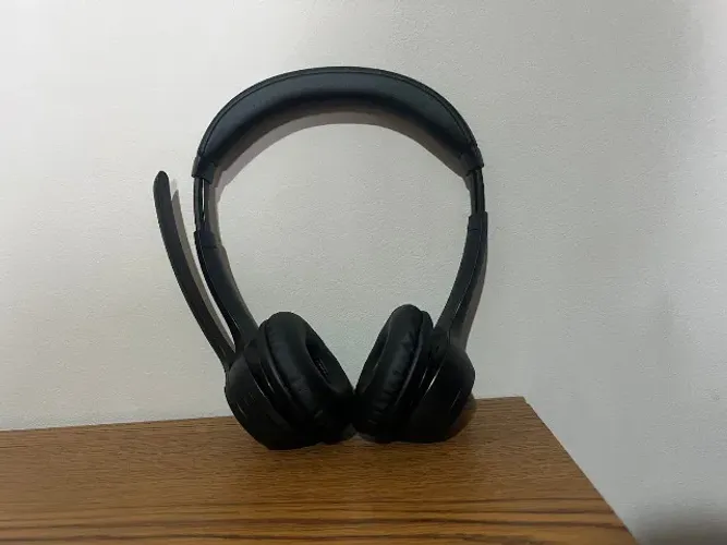 Headset Logitech Zone Vibe 305 com receptor