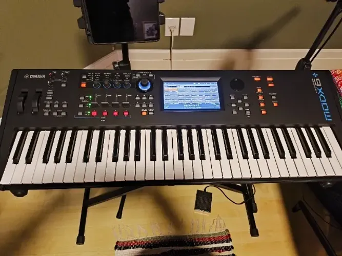 Teclado Sintetizador Yamaha MODX6+