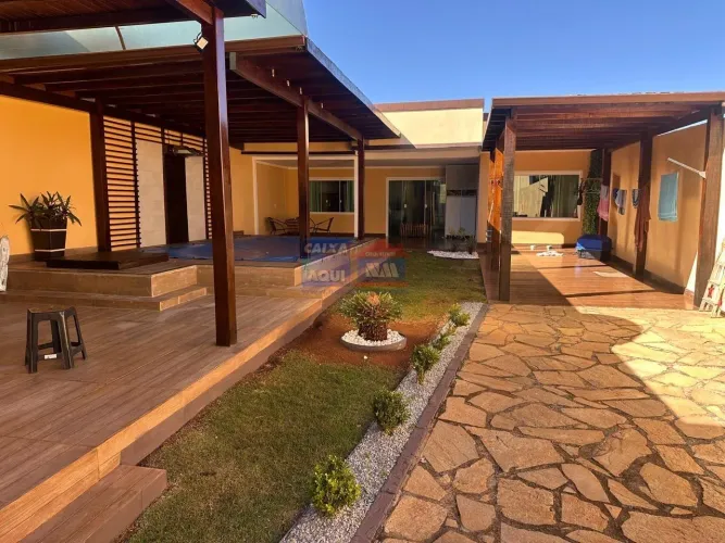 Casa para Venda em Brasília, Taguatinga, 2 dormitórios, 1 suíte, 3 banheiros