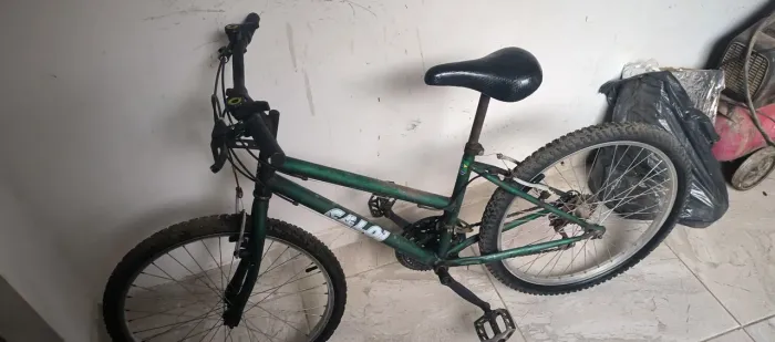 Bicicleta aro 24 com marcha