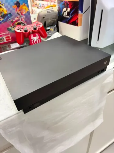Xbox One x zero lindo demais -- completo na caixa faço olx