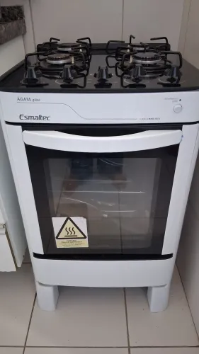 Vendo fogão 4 bocas esmaltec
