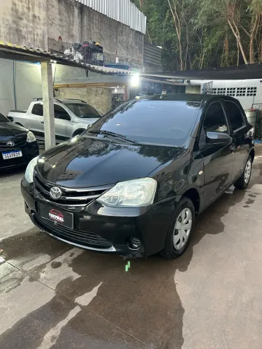 Toyota Etios X 1.3 Flex 16V 5P Mec. 2014