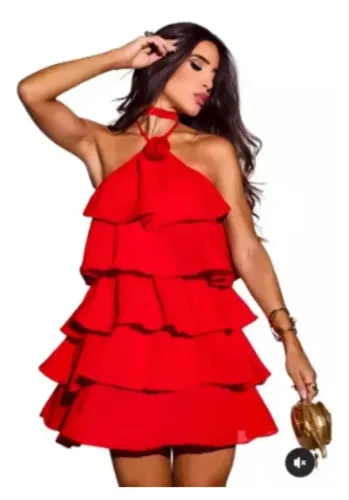 Vestido vermelho com babados 
