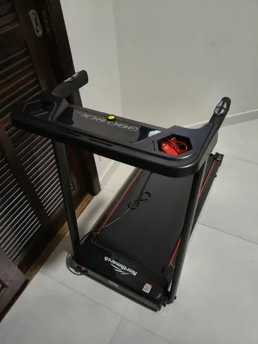 Esteira Elétrica Ergométrica Bivolt Ginastica Cor Preto