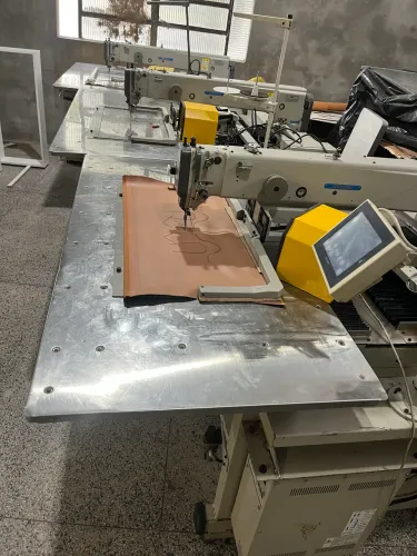 Máquina de costura programada Mitsubishi