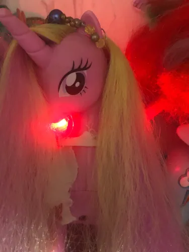 My little pony princesa cadance boneca falante casamento rara