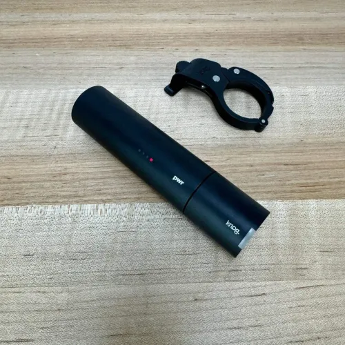 Farol Knog Pwr Road 600 Lumens C/ Power Bank