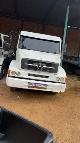 Caminhão Mercedes L1620