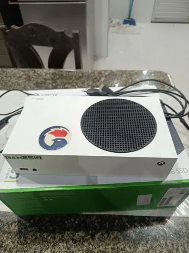 XBOX SERIES S + controle GAMESIR KALEID FLUX