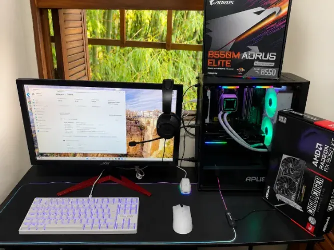 PC Gamer Completo | 5700x | 9060XT 16gb | 16gb 3200Mhz | NvME 500gb | 165hz 24"