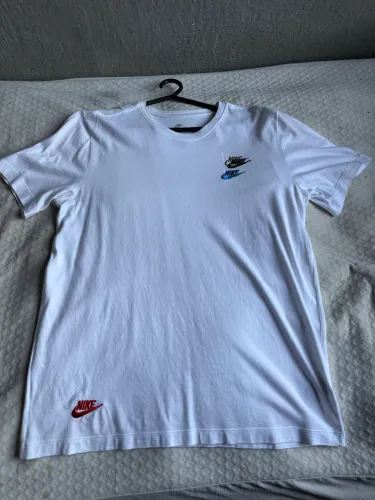 Camiseta Nike multi swoosh