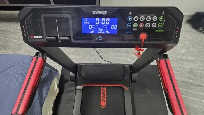 ESTEIRA ERGOMÉTRICA DOBRÁVEL GENIS FITNESS GT2500