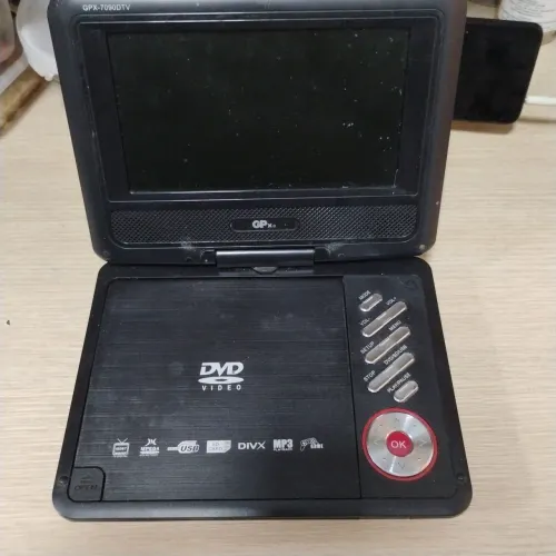 DVD Player com TV antena marca GPX