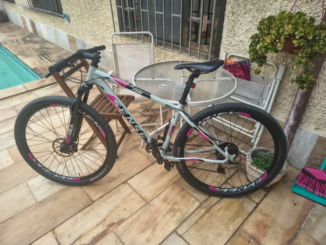 Vendo bike Sense FUN aro 29 novíssima com nota fiscal linda M